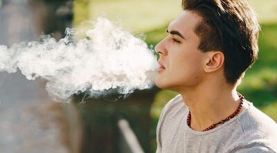 How to Avoid Conflict When Vaping Around Others